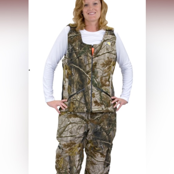 SHE Outdoor Apparel C4 Vest ~ Camo~ Medium ~ perfect condition - Picture 1 of 11